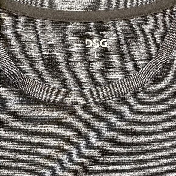 DSG Black / Gray Athletic Training Crew Neck Short Sleeve T-Shirt Large NWT - Picture 3 of 6